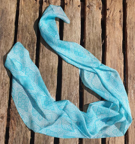 Foulard aus 100% Bioseide mit dekorativem Druck